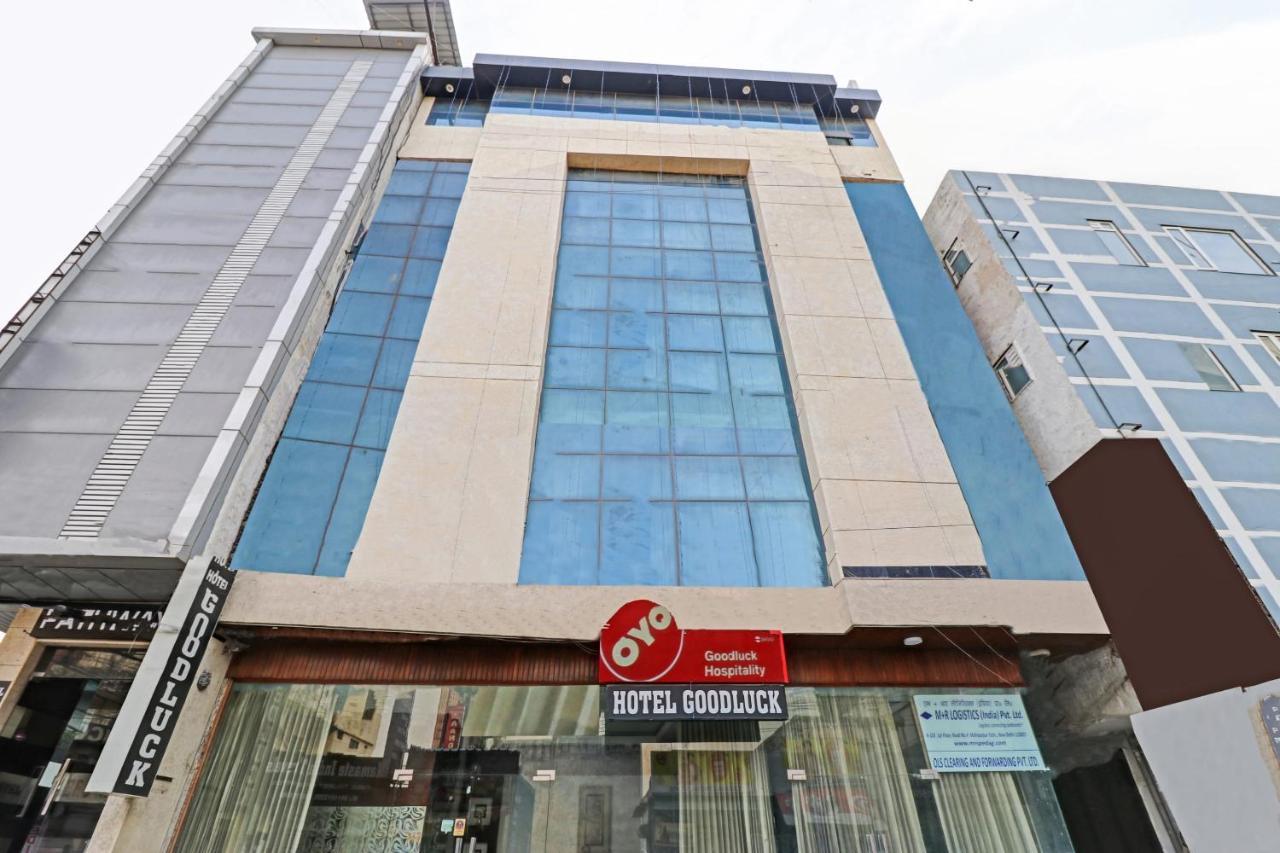 Airport Hotel Goodluck New Delhi Exteriör bild
