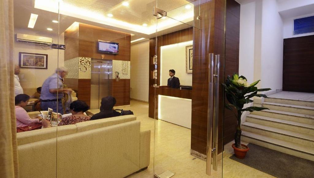 Airport Hotel Goodluck New Delhi Exteriör bild